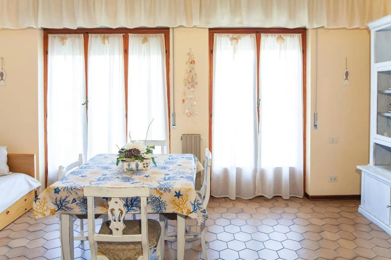 Eveten Apartments - Diano Marina 0*,  Italia
